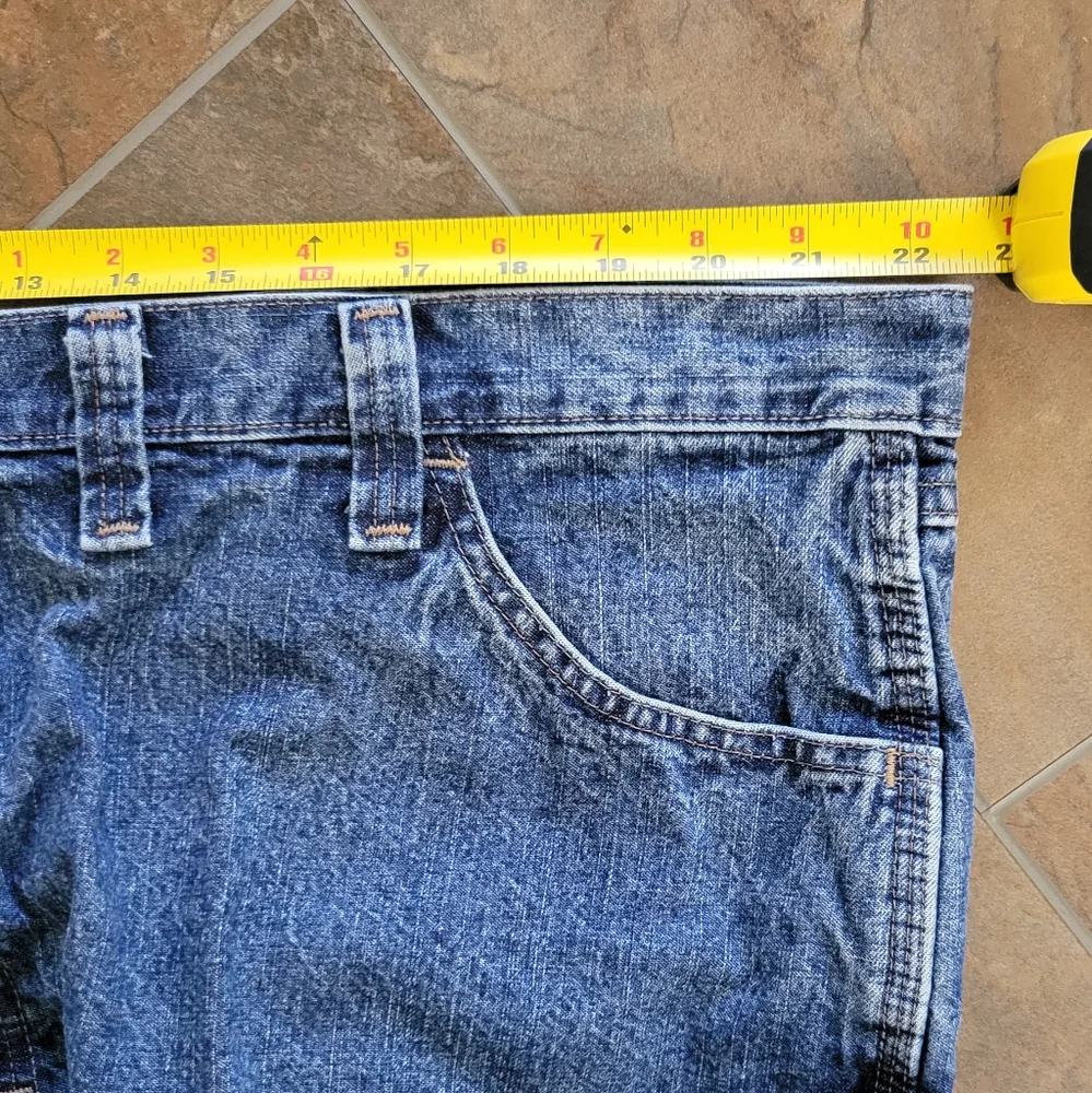 Wrangler Blue Jean Shorts With Relaxed Fit Size 44